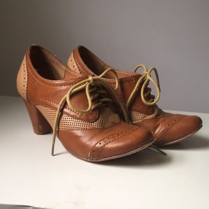 Oxford heels | Chelsea Crew | Size 6